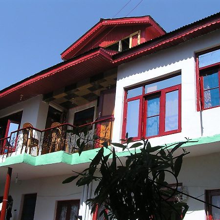 Howrah Guest House Srīnagar Dış mekan fotoğraf