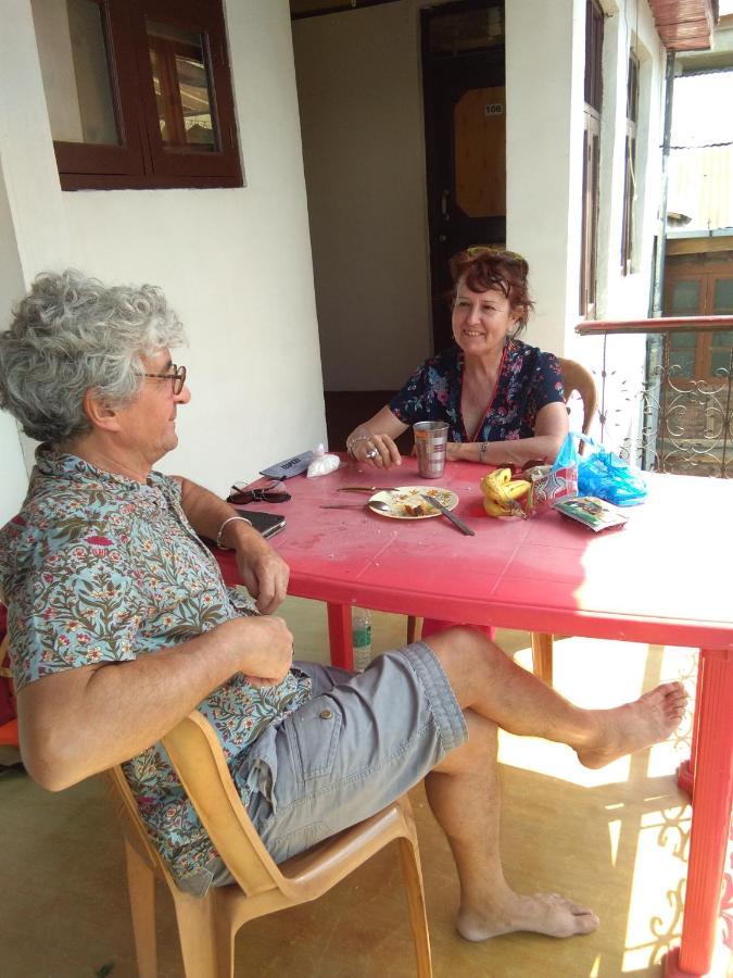 Howrah Guest House Srīnagar Dış mekan fotoğraf