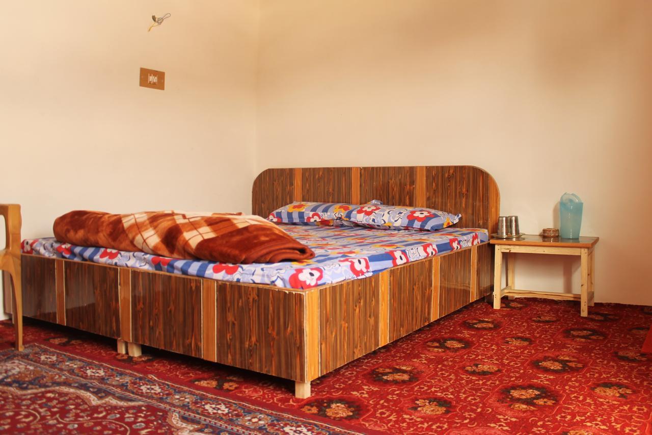 Howrah Guest House Srīnagar Dış mekan fotoğraf