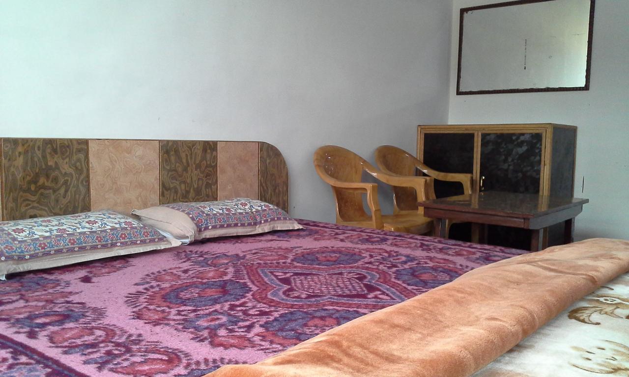 Howrah Guest House Srīnagar Dış mekan fotoğraf