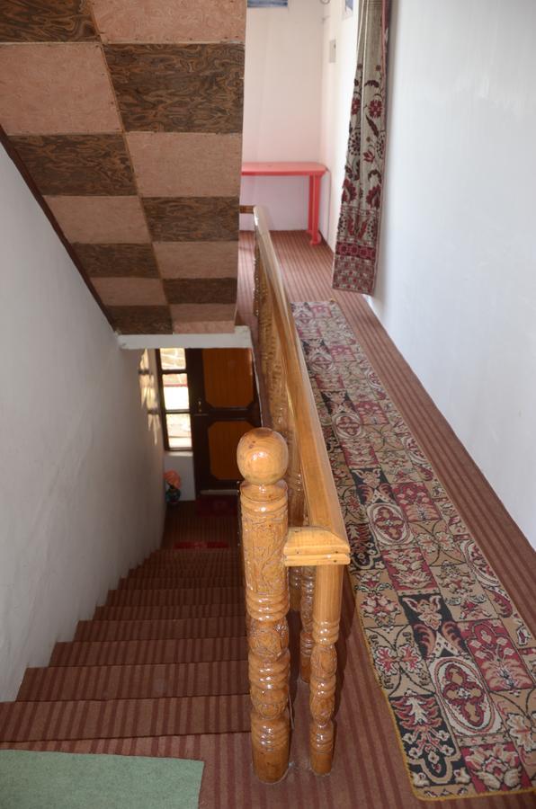 Howrah Guest House Srīnagar Dış mekan fotoğraf