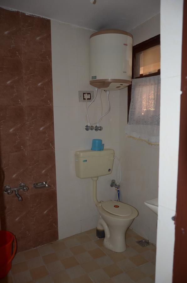 Howrah Guest House Srīnagar Dış mekan fotoğraf